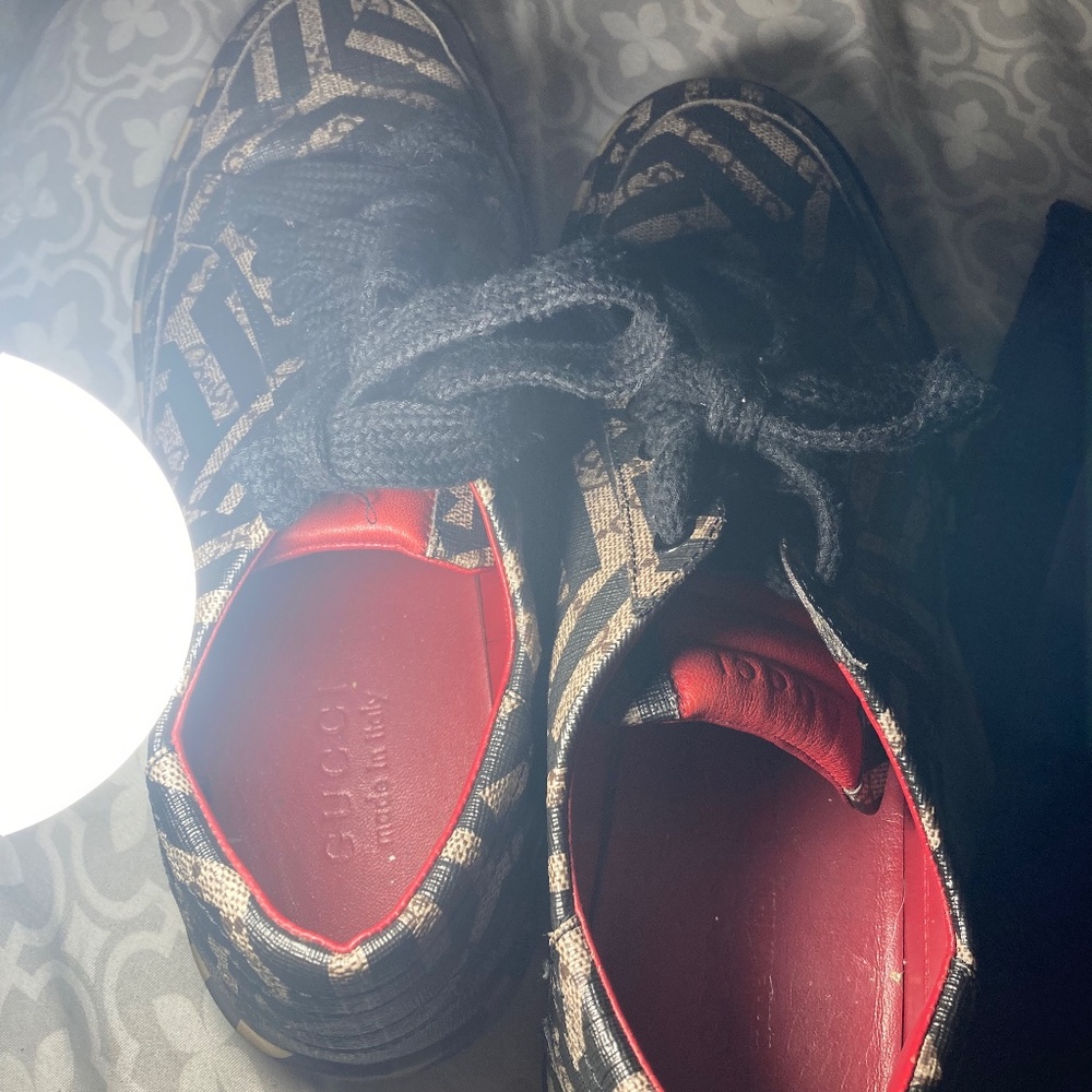 Gucci shoes for 250